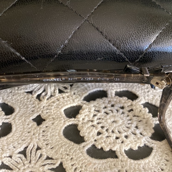 Chanel reading glasses. Cute frame with bow. Black frame with a little brown. - Picture 2 of 4